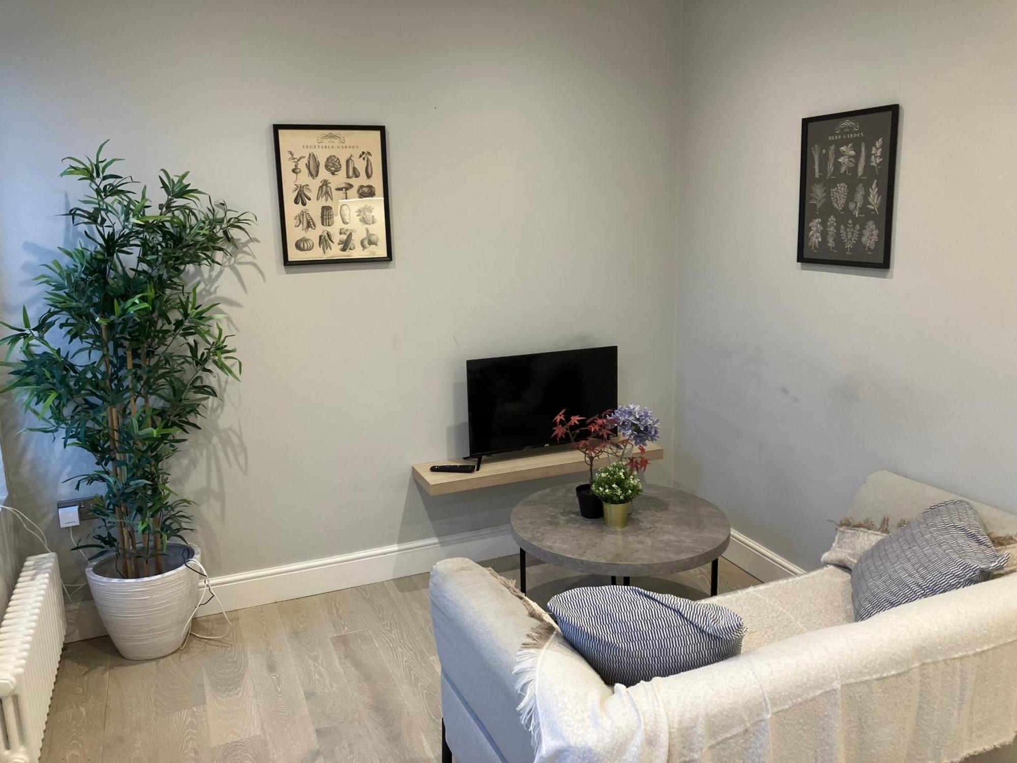 Brilliant 2 Bed Apartment - Spacious, Central & Well-Connected London Eksteriør billede