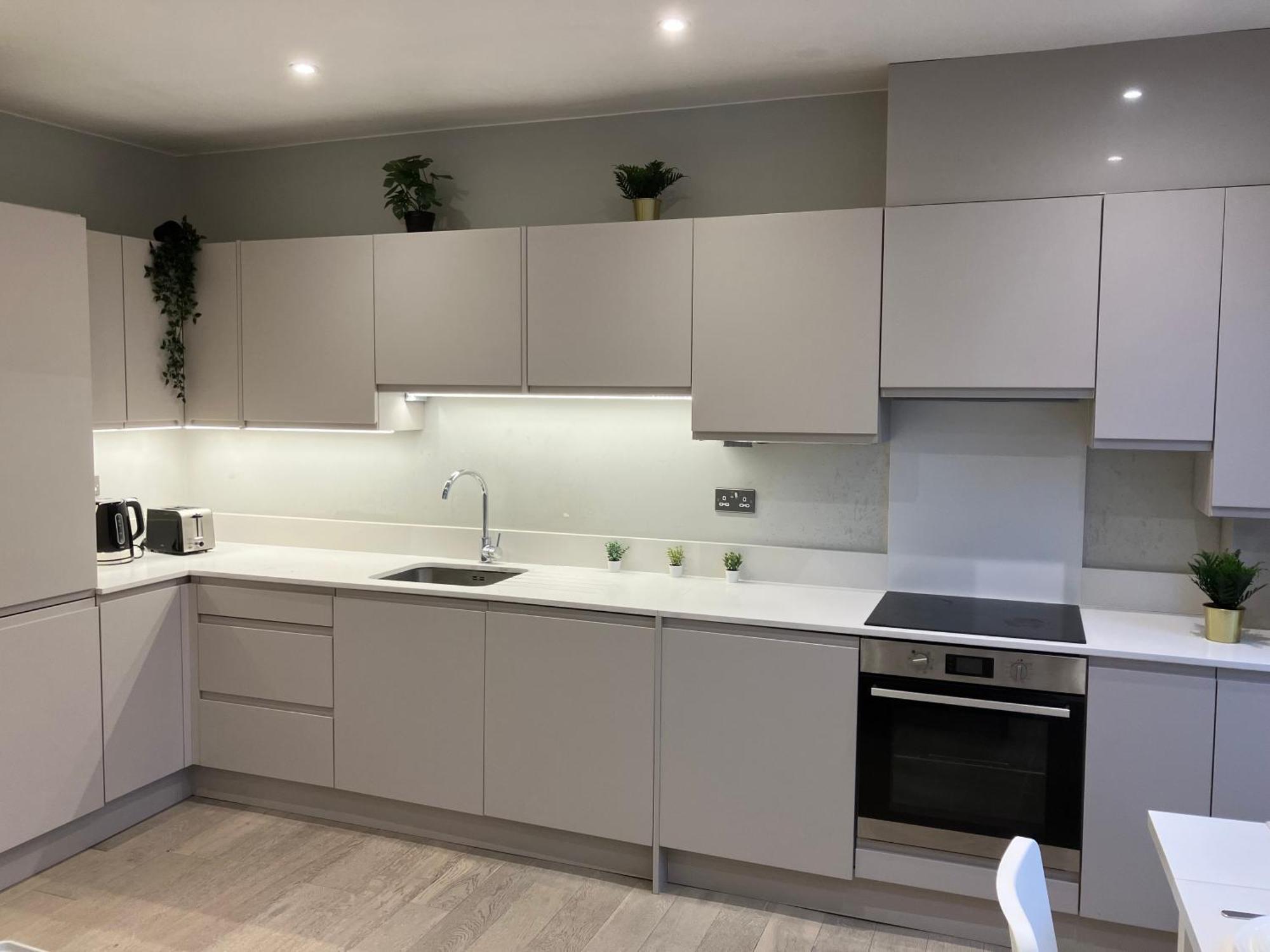 Brilliant 2 Bed Apartment - Spacious, Central & Well-Connected London Eksteriør billede