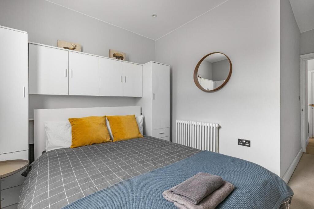 Brilliant 2 Bed Apartment - Spacious, Central & Well-Connected London Eksteriør billede