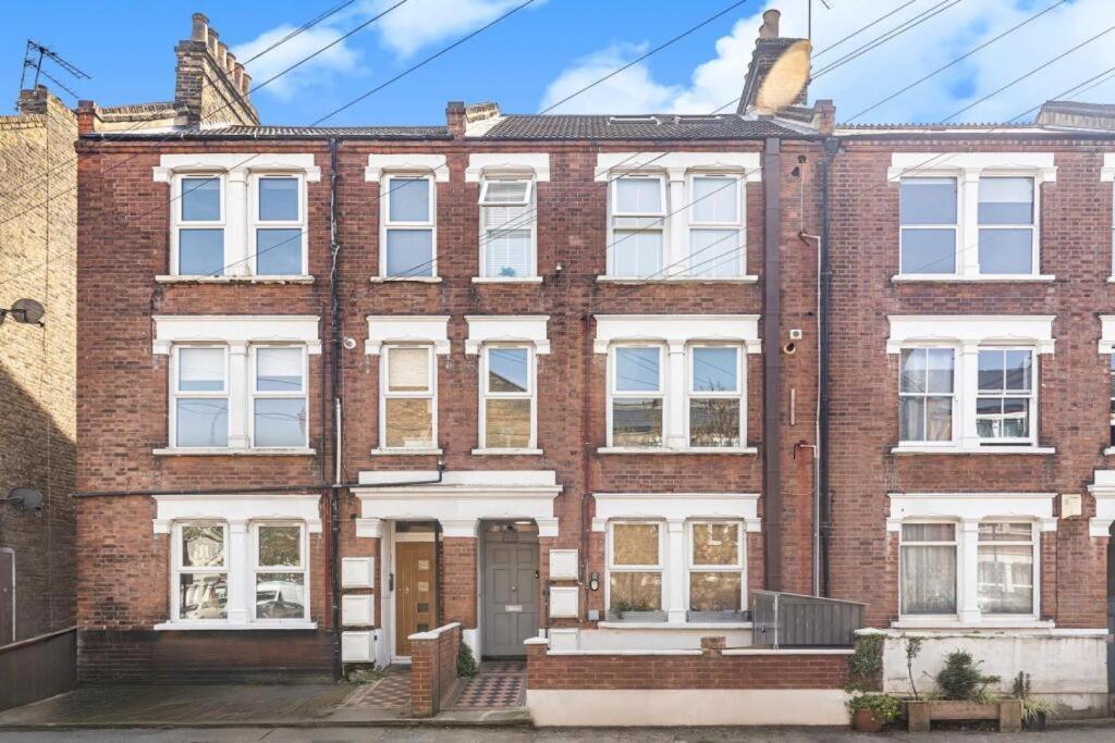 Brilliant 2 Bed Apartment - Spacious, Central & Well-Connected London Eksteriør billede